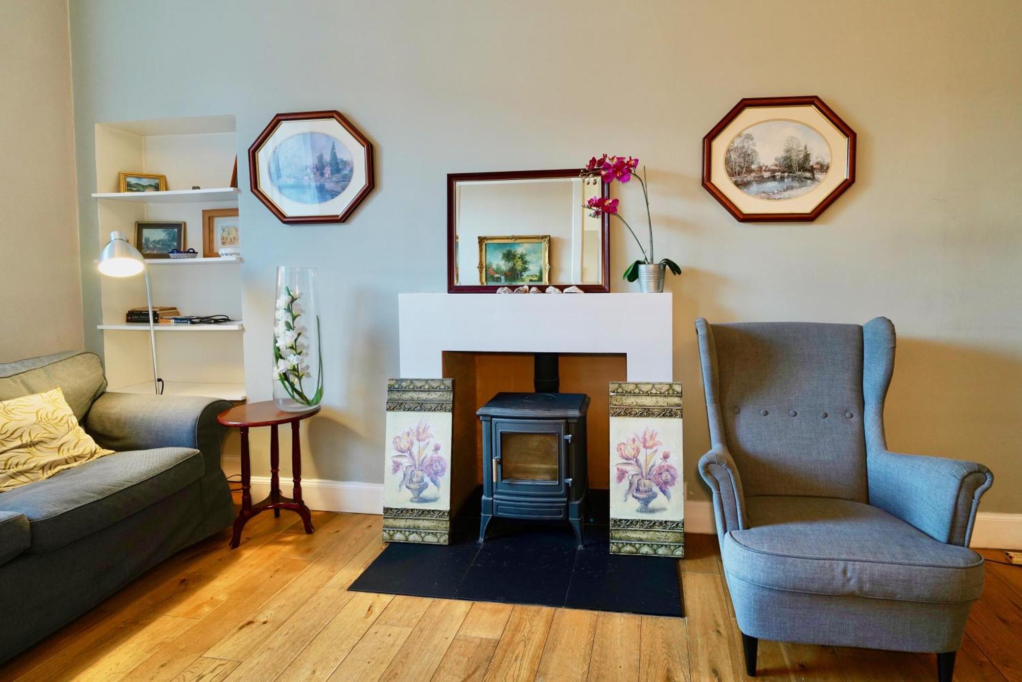 Spacious 2 Bed Apt Next To Royal Mile & Waverley Edinburgh Exterior photo