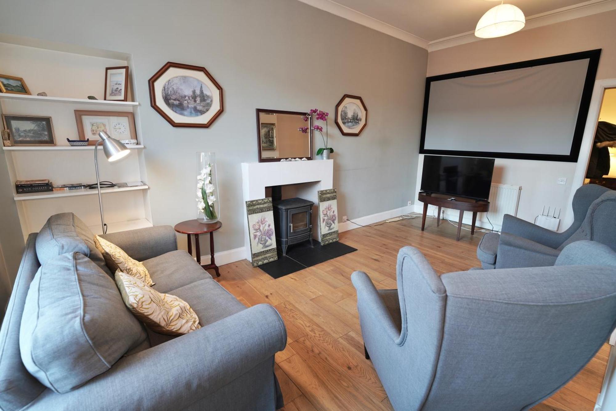 Spacious 2 Bed Apt Next To Royal Mile & Waverley Edinburgh Exterior photo