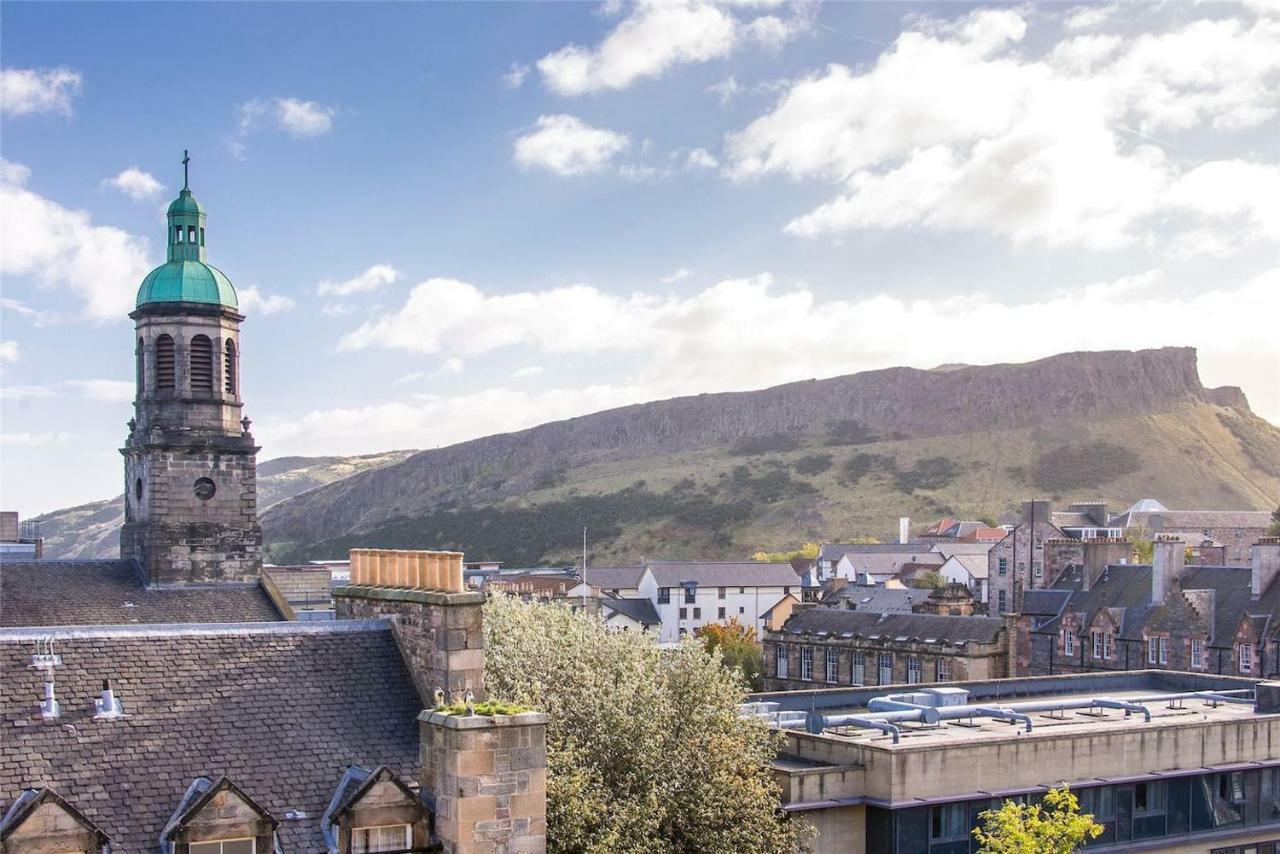 Spacious 2 Bed Apt Next To Royal Mile & Waverley Edinburgh Exterior photo