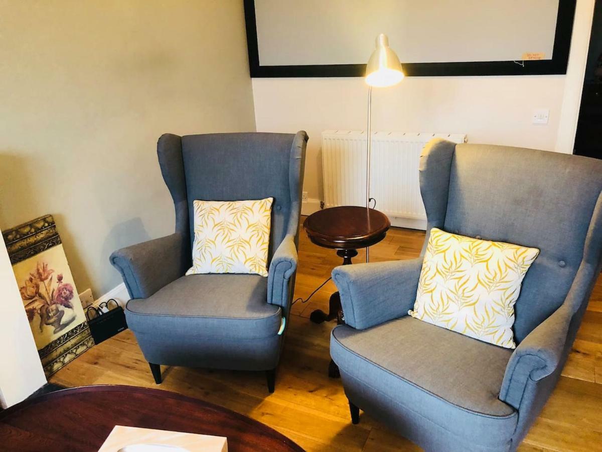Spacious 2 Bed Apt Next To Royal Mile & Waverley Edinburgh Exterior photo