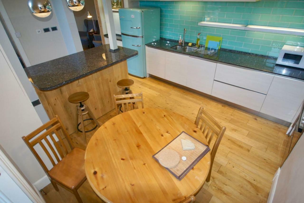 Spacious 2 Bed Apt Next To Royal Mile & Waverley Edinburgh Exterior photo
